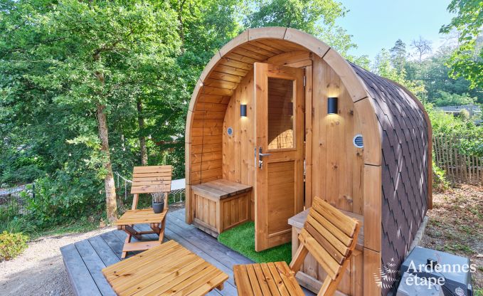 Chalet in Hotton voor 6 personen met zwemspa, hottub en buitensauna nabij Durbuy