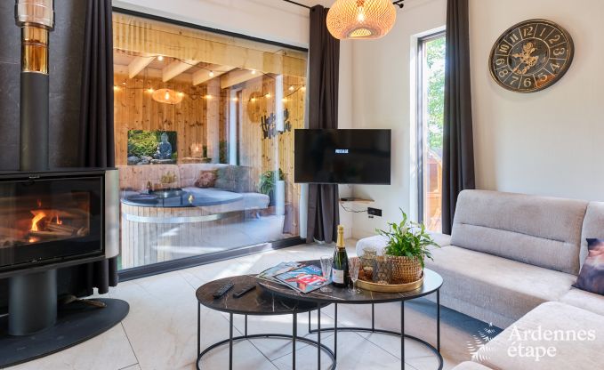 Chalet in Hotton voor 6 personen met zwemspa, hottub en buitensauna nabij Durbuy