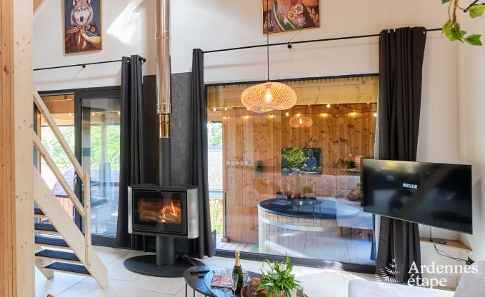 Chalet in Hotton voor 6 personen met zwemspa, hottub en buitensauna nabij Durbuy