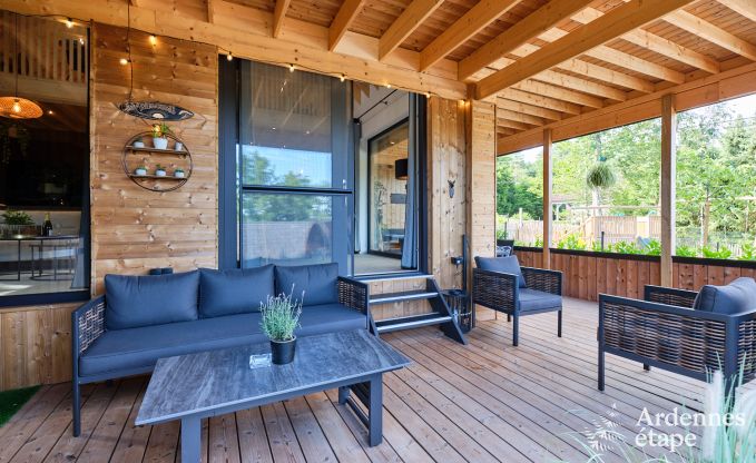 Chalet in Hotton voor 6 personen met zwemspa, hottub en buitensauna nabij Durbuy