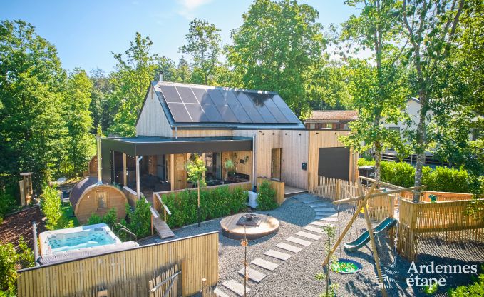 Chalet in Hotton voor 6 personen met zwemspa, hottub en buitensauna nabij Durbuy