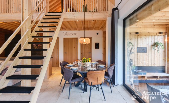 Chalet in Hotton voor 6 personen met zwemspa, hottub en buitensauna nabij Durbuy