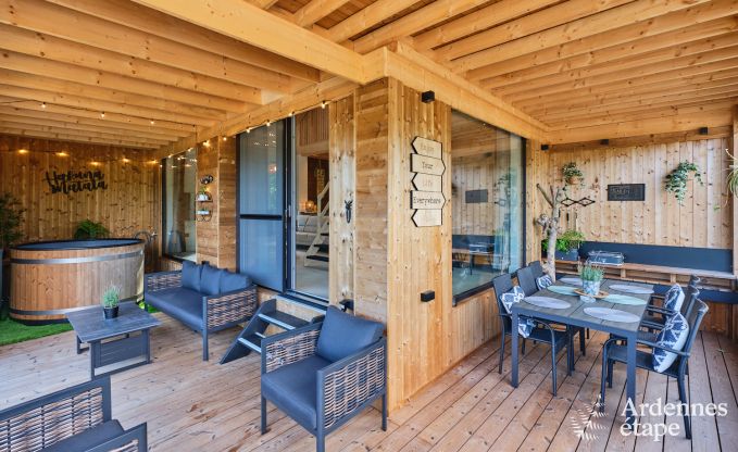 Chalet in Hotton voor 6 personen met zwemspa, hottub en buitensauna nabij Durbuy