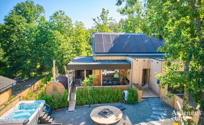 Chalet in Hotton voor 6 personen met zwemspa, hottub en buitensauna nabij Durbuy