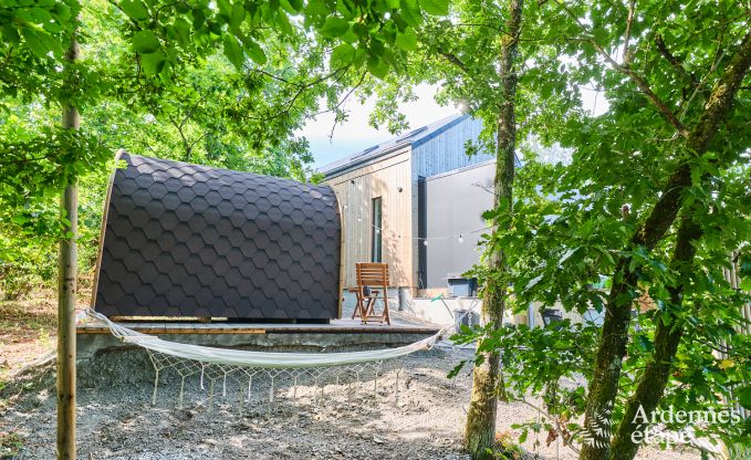 Chalet in Hotton voor 6 personen met zwemspa, hottub en buitensauna nabij Durbuy