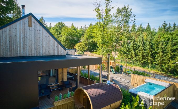 Chalet in Hotton voor 6 personen met zwemspa, hottub en buitensauna nabij Durbuy