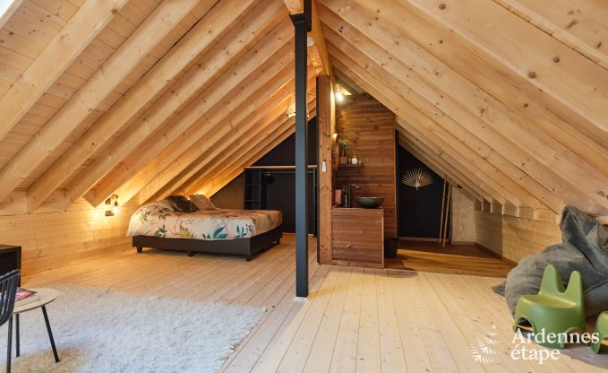 Chalet in Hotton voor 6 personen met zwemspa, hottub en buitensauna nabij Durbuy