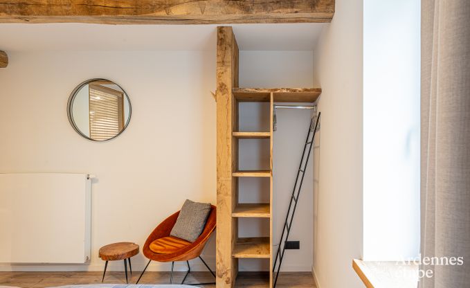 Ruime vakantiewoning voor 15 personen in Hotton, Ardennen, met 6 slaap- en badkamers, haardvuur, biljart en terras met vuurkorf