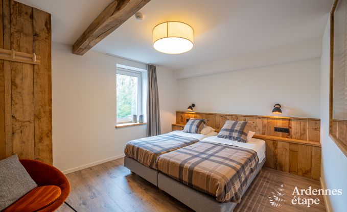 Ruime vakantiewoning voor 15 personen in Hotton, Ardennen, met 6 slaap- en badkamers, haardvuur, biljart en terras met vuurkorf