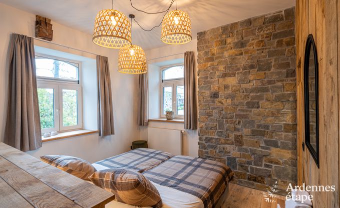 Ruime vakantiewoning voor 15 personen in Hotton, Ardennen, met 6 slaap- en badkamers, haardvuur, biljart en terras met vuurkorf