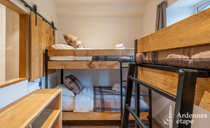 Ruime vakantiewoning voor 15 personen in Hotton, Ardennen, met 6 slaap- en badkamers, haardvuur, biljart en terras met vuurkorf