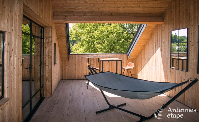 Ruime vakantiewoning voor 15 personen in Hotton, Ardennen, met 6 slaap- en badkamers, haardvuur, biljart en terras met vuurkorf