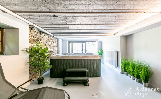 Luxevilla in het hart van Houffalize: vakantiewoning voor 24 personen met sauna, jacuzzi en speelkamer in de Ardennen
