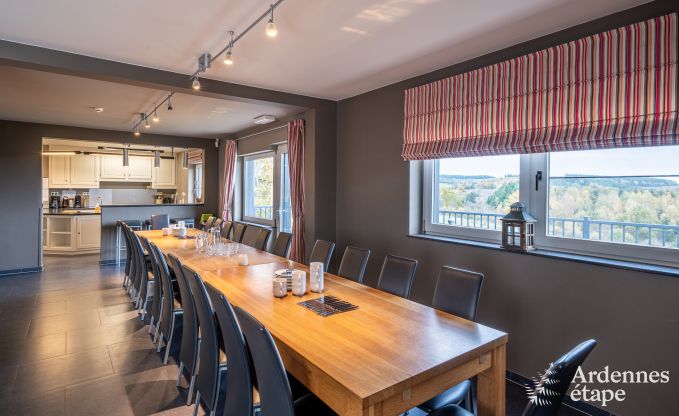 luxe villa in Houffalize: accommodatie voor 18 personen met zwembad, sauna en priv� tuin in de Ardennen
