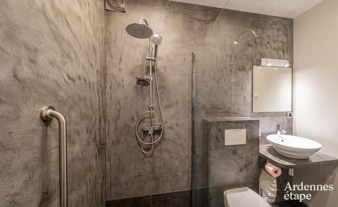 luxe villa in Houffalize: accommodatie voor 18 personen met zwembad, sauna en priv� tuin in de Ardennen