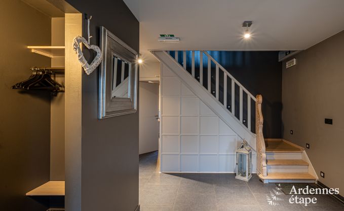 luxe villa in Houffalize: accommodatie voor 18 personen met zwembad, sauna en priv� tuin in de Ardennen