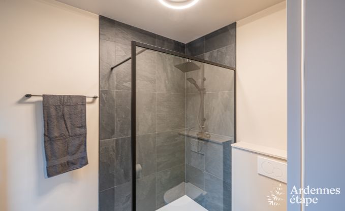 luxe villa in Houffalize: accommodatie voor 18 personen met zwembad, sauna en priv� tuin in de Ardennen