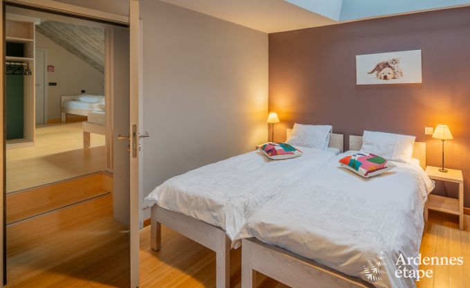 Luxe villa in Houffalize: accommodatie voor 22 personen met zwembad, sauna en tuin in de Ardennen