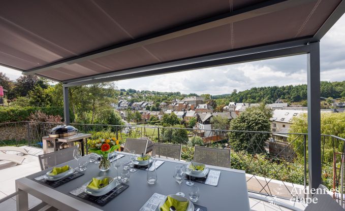 Hondvriendelijk vakantiehuis voor 8 personen in Houffalize