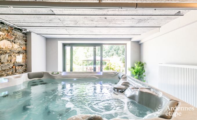 Luxevilla in het hart van Houffalize: vakantiewoning voor 24 personen met sauna, jacuzzi en speelkamer in de Ardennen