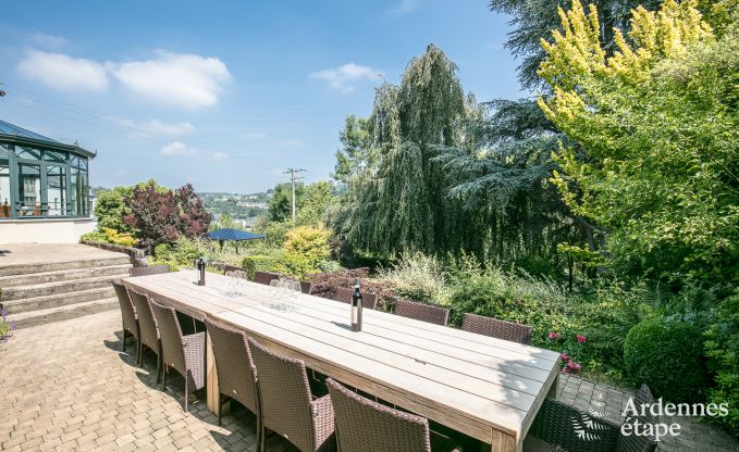 Luxevilla in het hart van Houffalize: vakantiewoning voor 24 personen met sauna, jacuzzi en speelkamer in de Ardennen