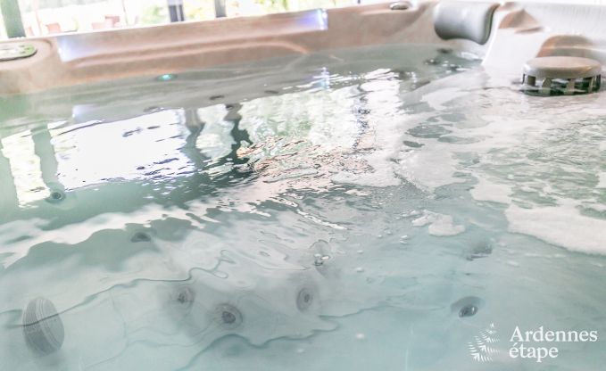 Luxevilla in het hart van Houffalize: vakantiewoning voor 24 personen met sauna, jacuzzi en speelkamer in de Ardennen