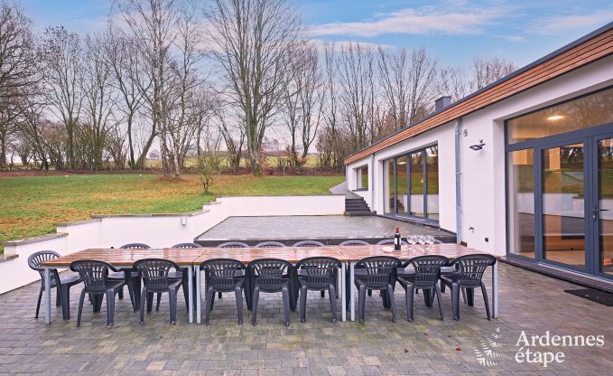 Ruime vakantiewoning in Houffalize voor 16 personen met verwarmd binnenzwembad, sauna en priv�tuin