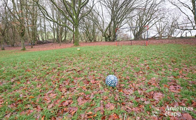 Ruime vakantiewoning in Houffalize voor 16 personen met verwarmd binnenzwembad, sauna en priv�tuin