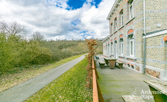 Buitengewoon in Houyet voor 10/14 personen in de Ardennen
