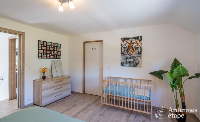 Vakantiehuis voor 9 personen in Wanlin met 4 slaapkamers en omheinde tuin