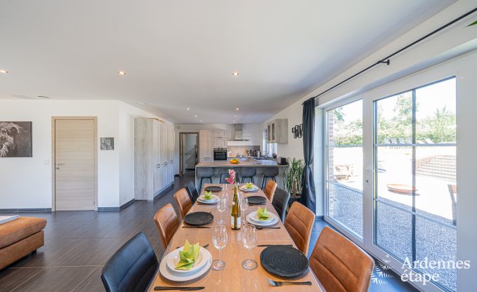 Vakantiehuis voor 9 personen in Wanlin met 4 slaapkamers en omheinde tuin