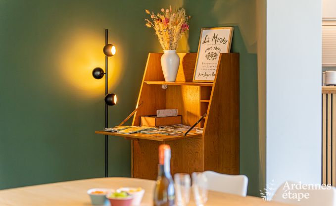 Ruime vakantiewoning in Houyet voor 12 personen met 5 slaapkamers, grote speelruimte en priv�terras