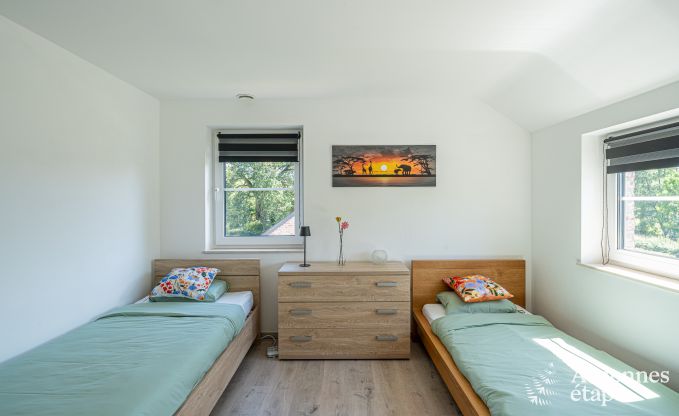 Vakantiehuis voor 9 personen in Wanlin met 4 slaapkamers en omheinde tuin