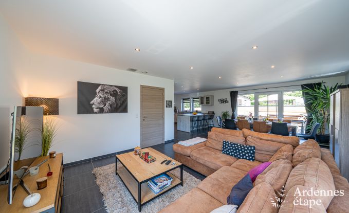 Vakantiehuis voor 9 personen in Wanlin met 4 slaapkamers en omheinde tuin