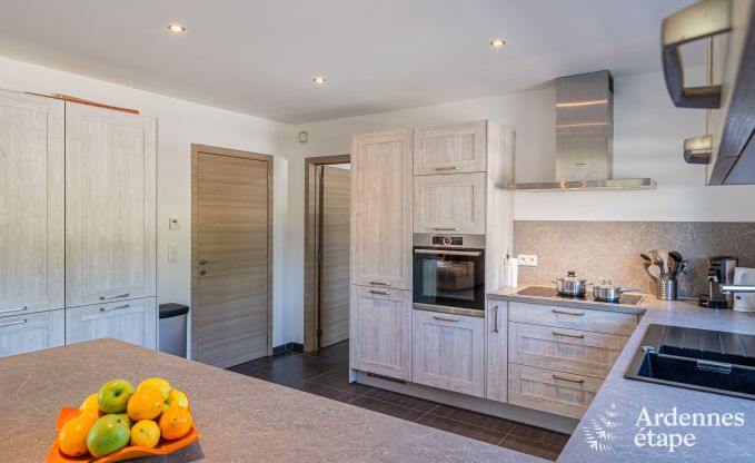 Vakantiehuis voor 9 personen in Wanlin met 4 slaapkamers en omheinde tuin