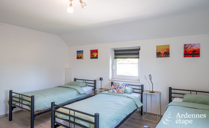 Vakantiehuis voor 9 personen in Wanlin met 4 slaapkamers en omheinde tuin