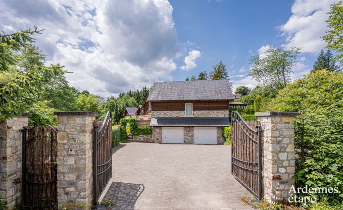 Gezellige villa in Jalhay voor 12/14 personen in de Ardennen