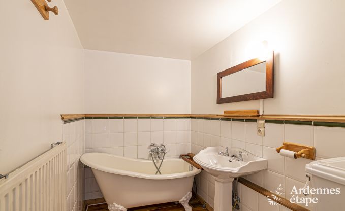 Cottage in Leglise voor 26 personen in de Ardennen