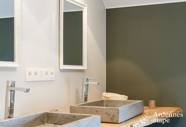 Vakantiehuis in Leglise voor 12/14 personen in de Ardennen