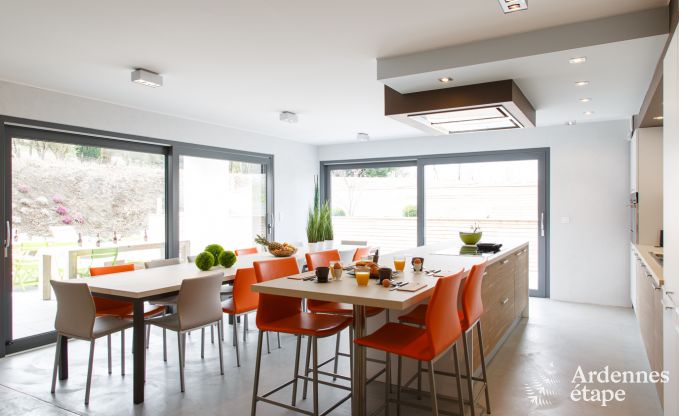 Vakantiehuis in Leglise voor 12/14 personen in de Ardennen