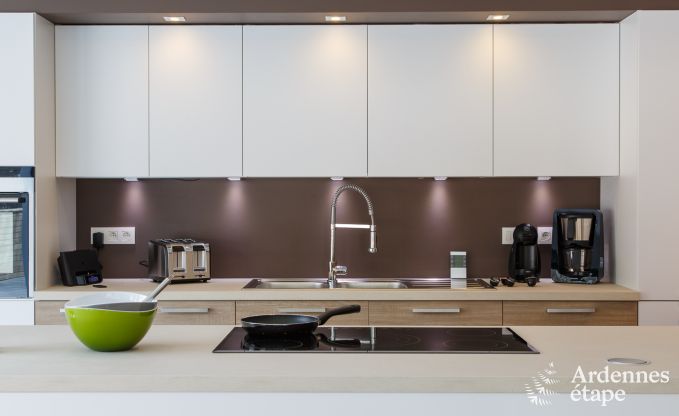 Vakantiehuis in Leglise voor 12/14 personen in de Ardennen