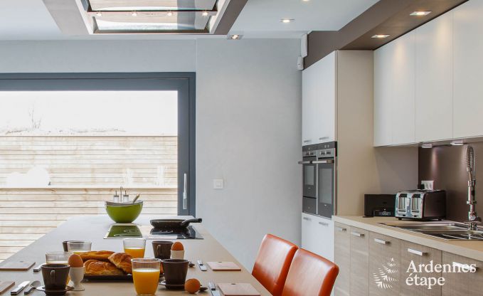 Vakantiehuis in Leglise voor 12/14 personen in de Ardennen