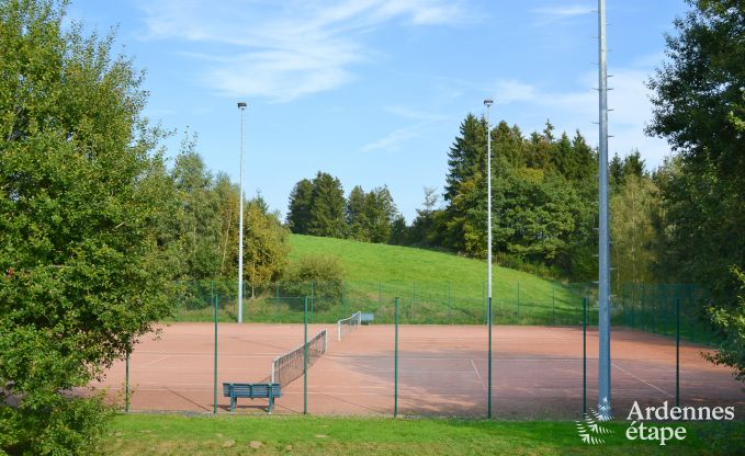 Vakantiehuis in L�glise, Ardennen, 32 personen, grote priv�tuin, sportfaciliteiten, spa, speelkamer, optimaal comfort