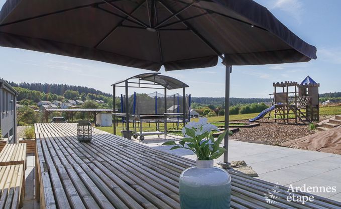 Vakantiehuis in L�glise, Ardennen, 32 personen, grote priv�tuin, sportfaciliteiten, spa, speelkamer, optimaal comfort