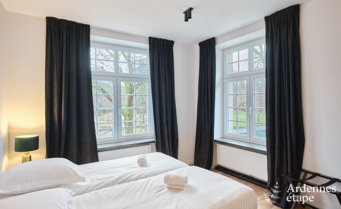 Kasteel in Libin: elegant verblijf voor 40 personen met uitgebreide voorzieningen