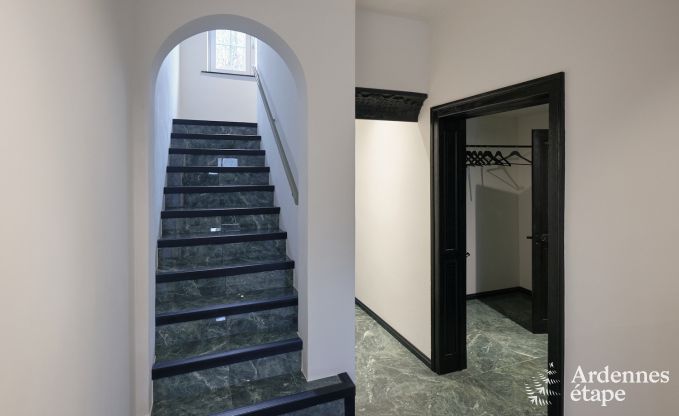 Kasteel in Libin: elegant verblijf voor 40 personen met uitgebreide voorzieningen