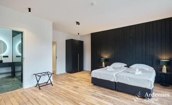 Kasteel in Libin: elegant verblijf voor 40 personen met uitgebreide voorzieningen