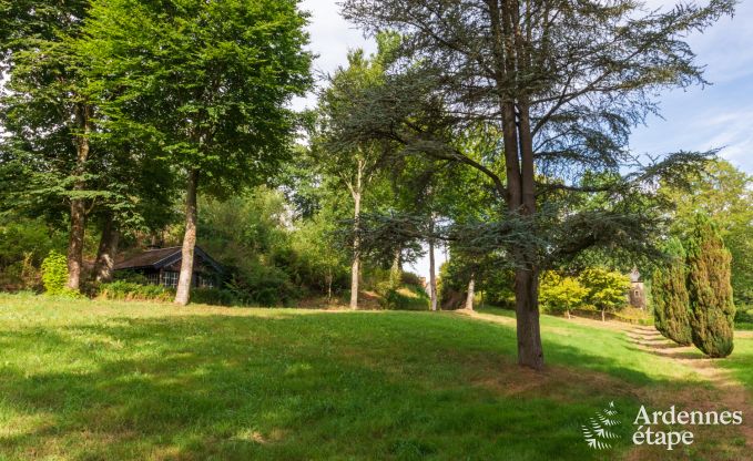 Kasteel in Libin: elegant verblijf voor 40 personen met uitgebreide voorzieningen