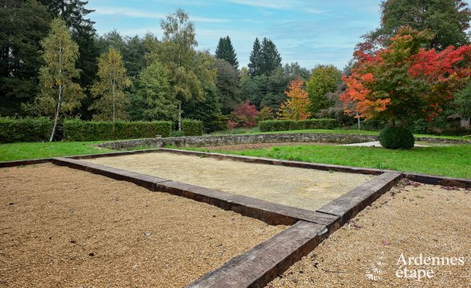 Kasteel in Libin: elegant verblijf voor 40 personen met uitgebreide voorzieningen