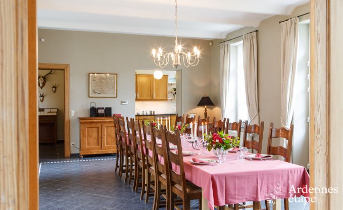 Elegant bijgebouw van een kasteel in Libin voor 14 personen in de Ardennen